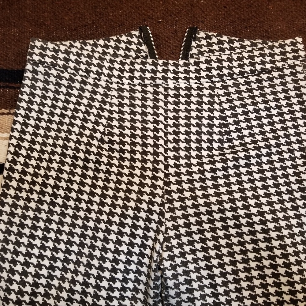 Pants - Picture 3 of 4
